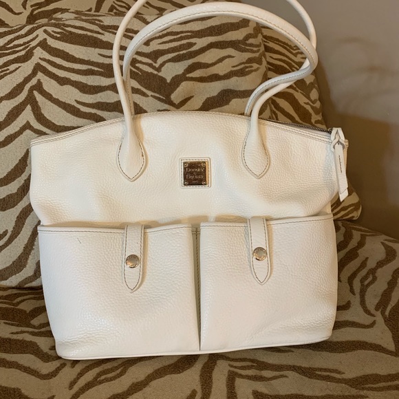 Dooney & Bourke Handbags - DOONEY & BOURKE PURSE